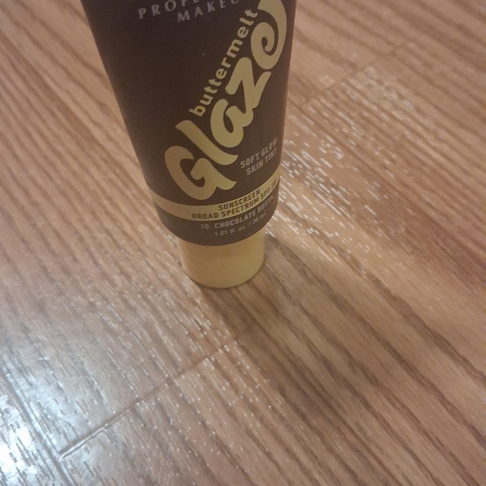 Buttermelt Glaze Soft Glow Skin Tint